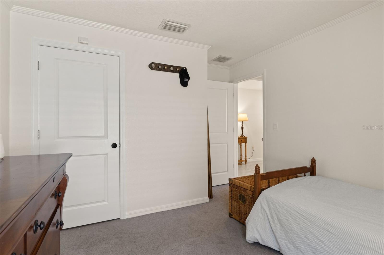 TRIUMPH SOUTH PH 1 - Residential