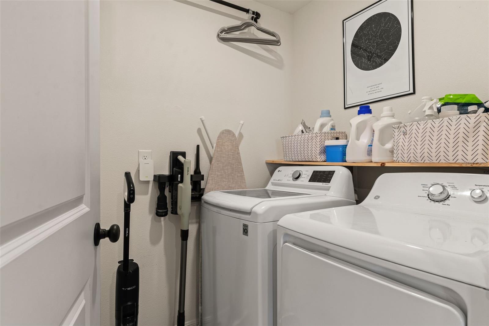 TRIUMPH SOUTH PH 1 - Residential