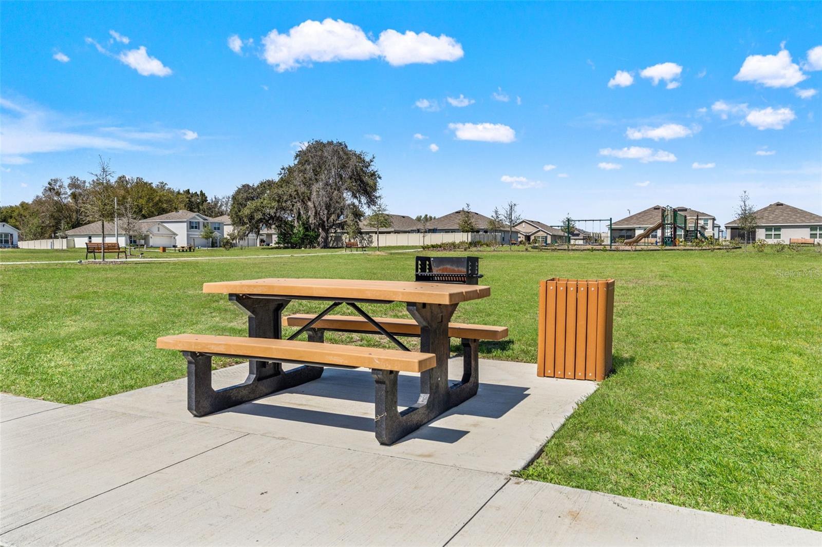 TRIUMPH SOUTH PH 1 - Residential