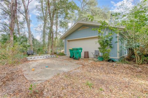 A home in DELAND