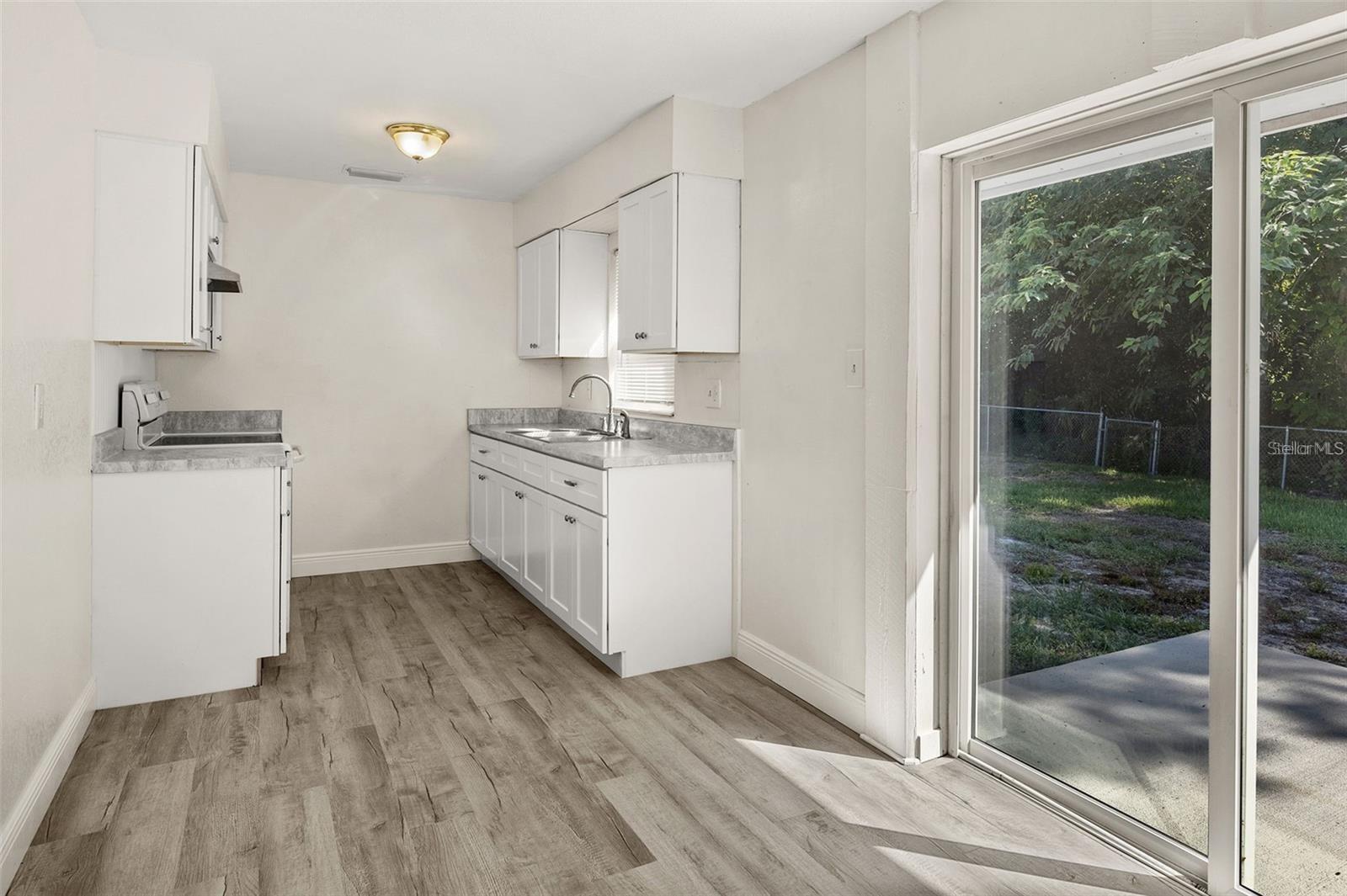 GOLDEN ISLE - Residential Lease