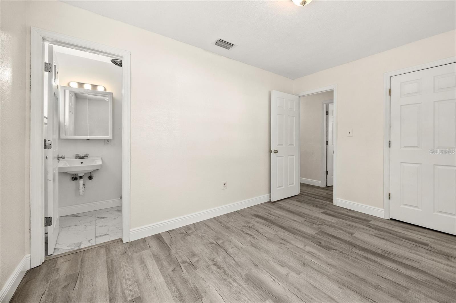 GOLDEN ISLE - Residential Lease