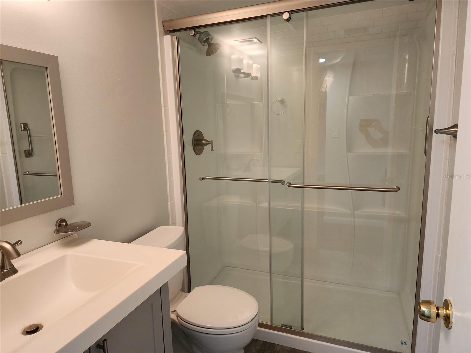 SUNSHINE TOWERS APT RESIDENCES - Residential