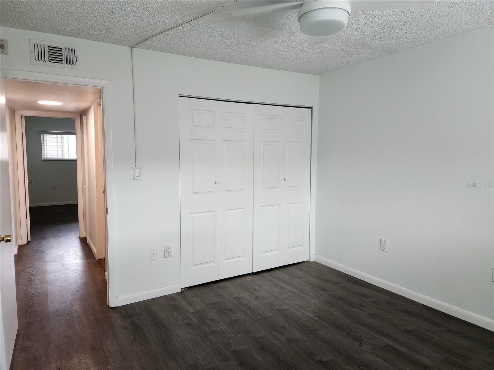 SUNSHINE TOWERS APT RESIDENCES - Residential