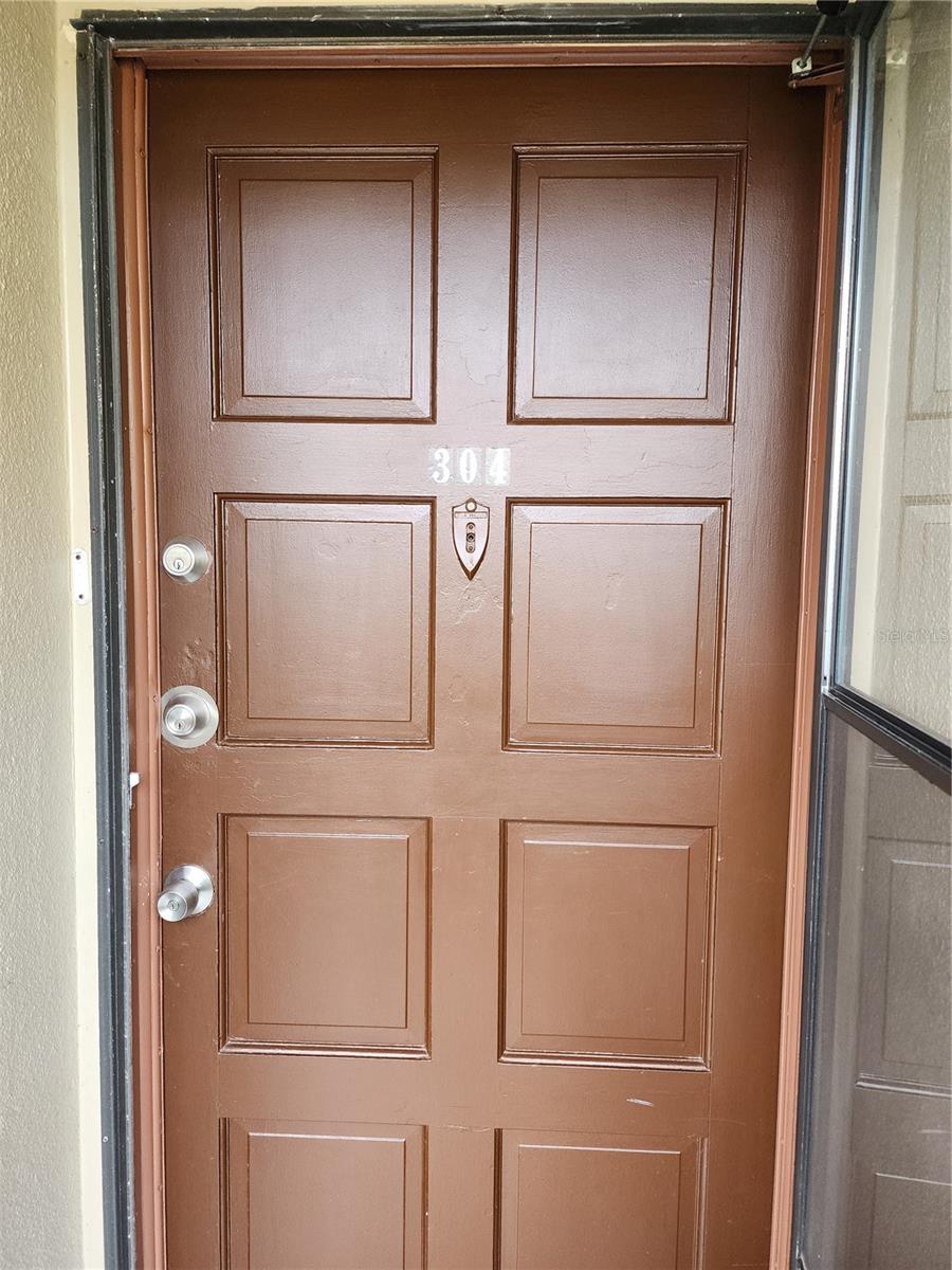 SUNSHINE TOWERS APT RESIDENCES - Residential