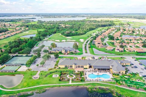 A home in LAKE WALES