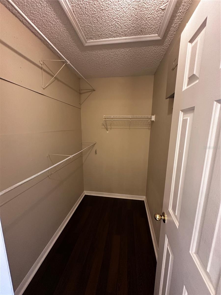 CHASE GROVES UNIT 8 - Residential Lease