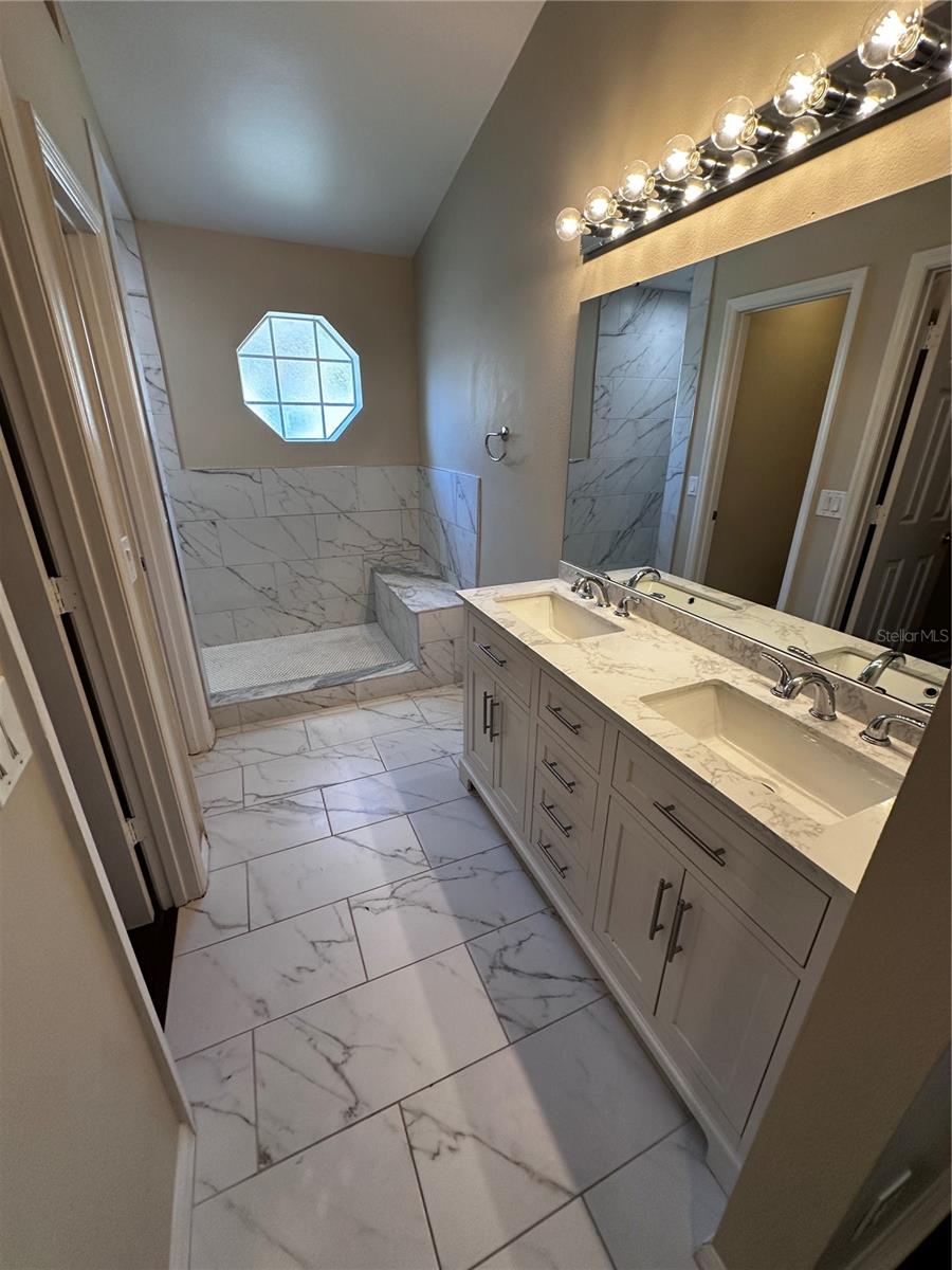 CHASE GROVES UNIT 8 - Residential Lease