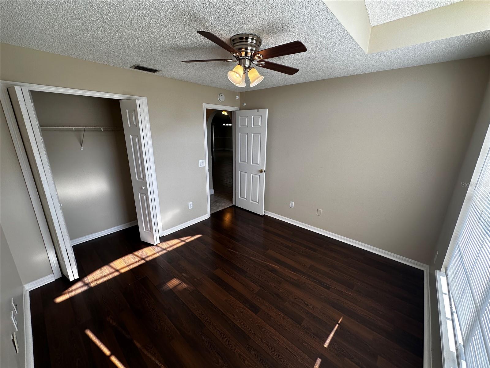 CHASE GROVES UNIT 8 - Residential Lease