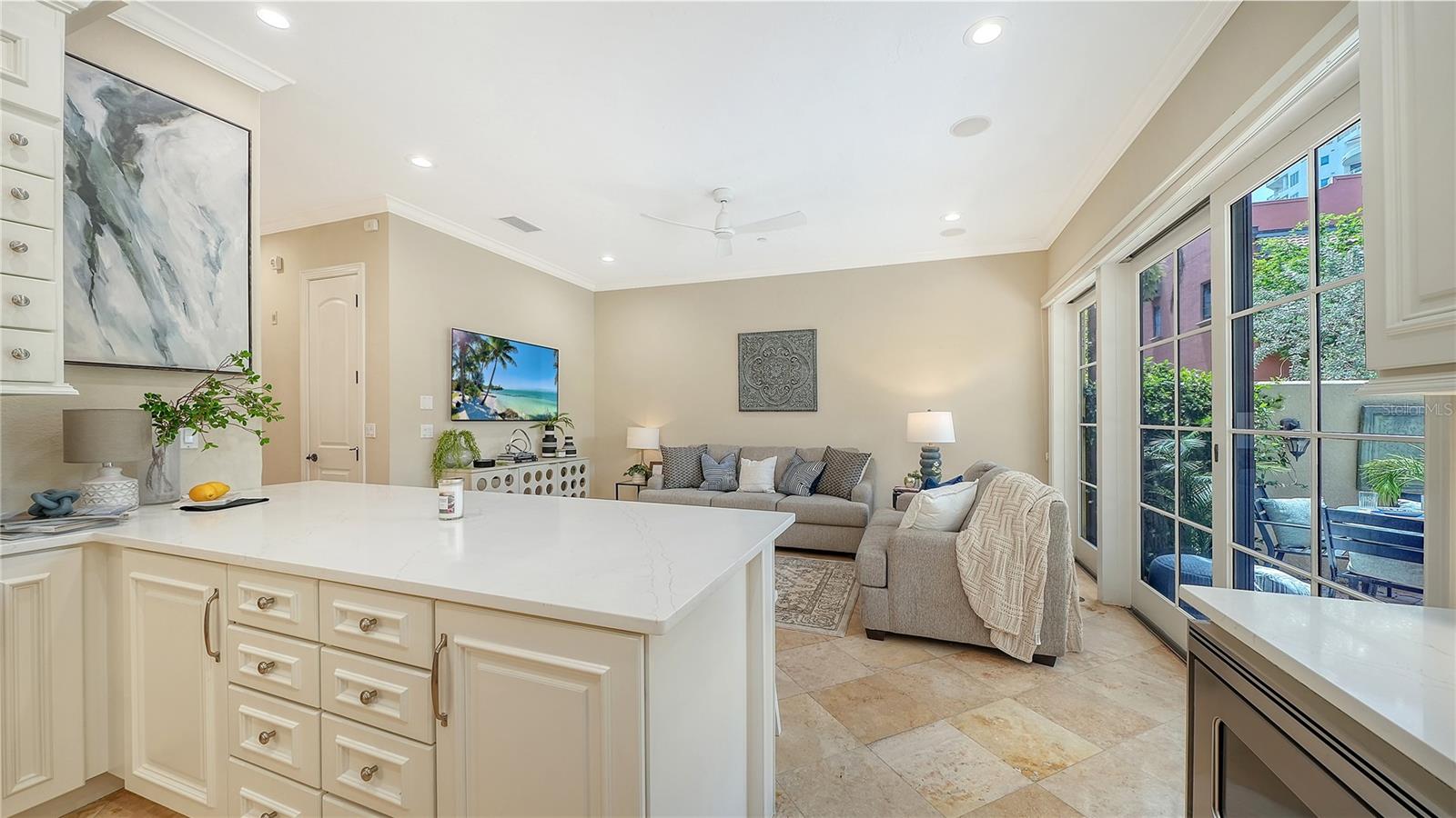BURNS COURT VILLAS - Residential