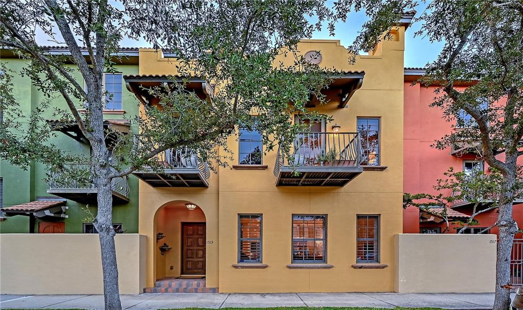 Photo of 1513 Oak Street #18, Sarasota, FL 34236 (MLS # A4677602)