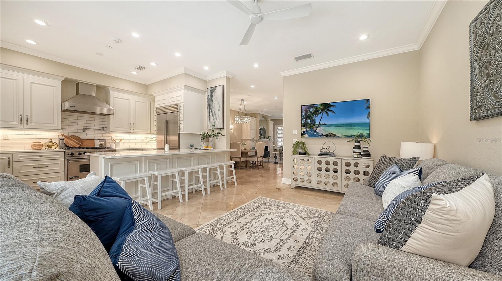 BURNS COURT VILLAS - Residential