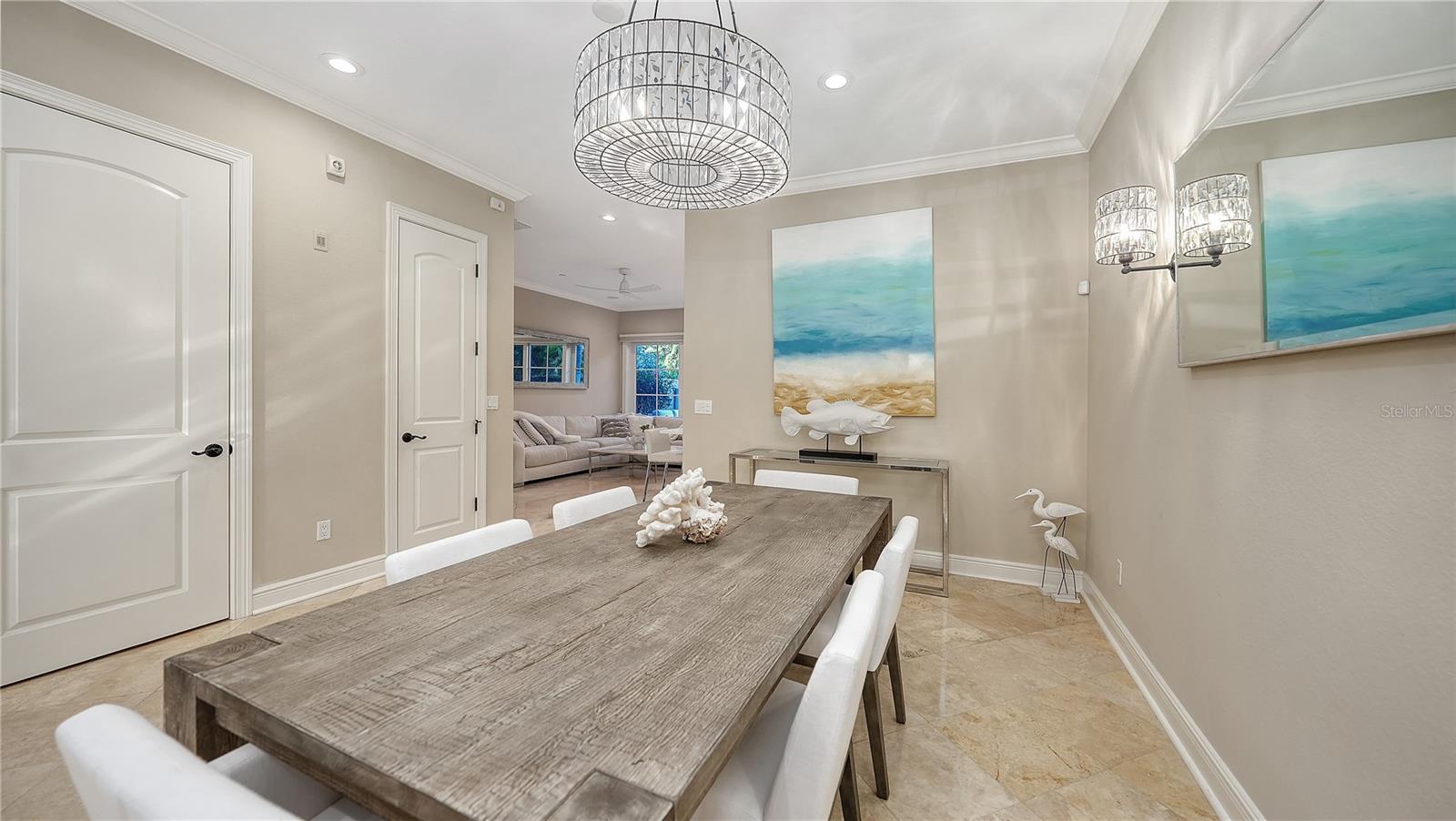 BURNS COURT VILLAS - Residential