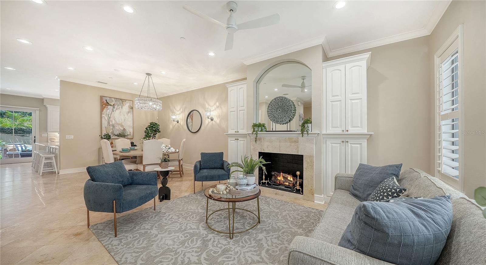 BURNS COURT VILLAS - Residential
