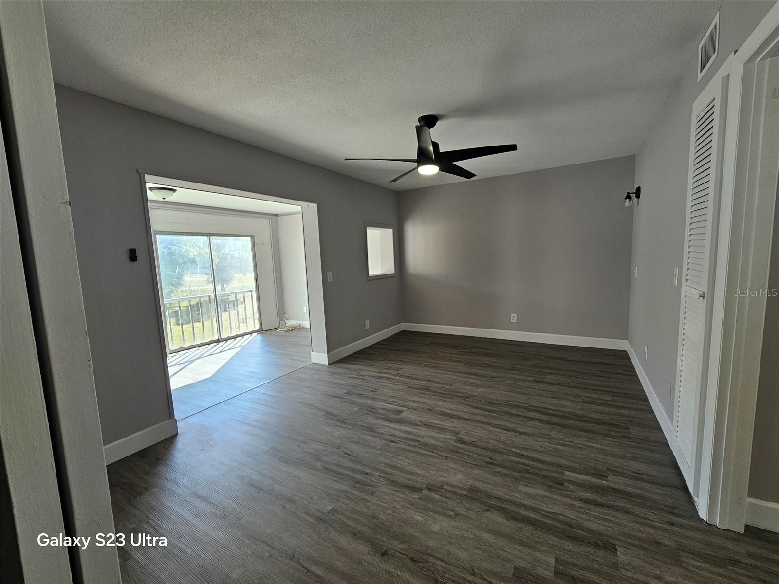 ON TOP OF THE WORLD - Residential