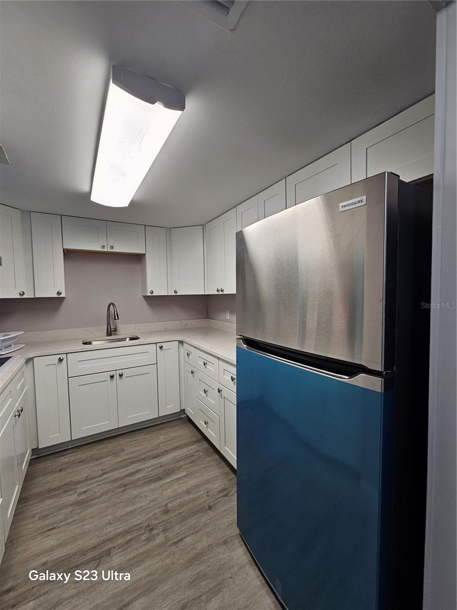 2464 AUSTRALIA WAY E 46