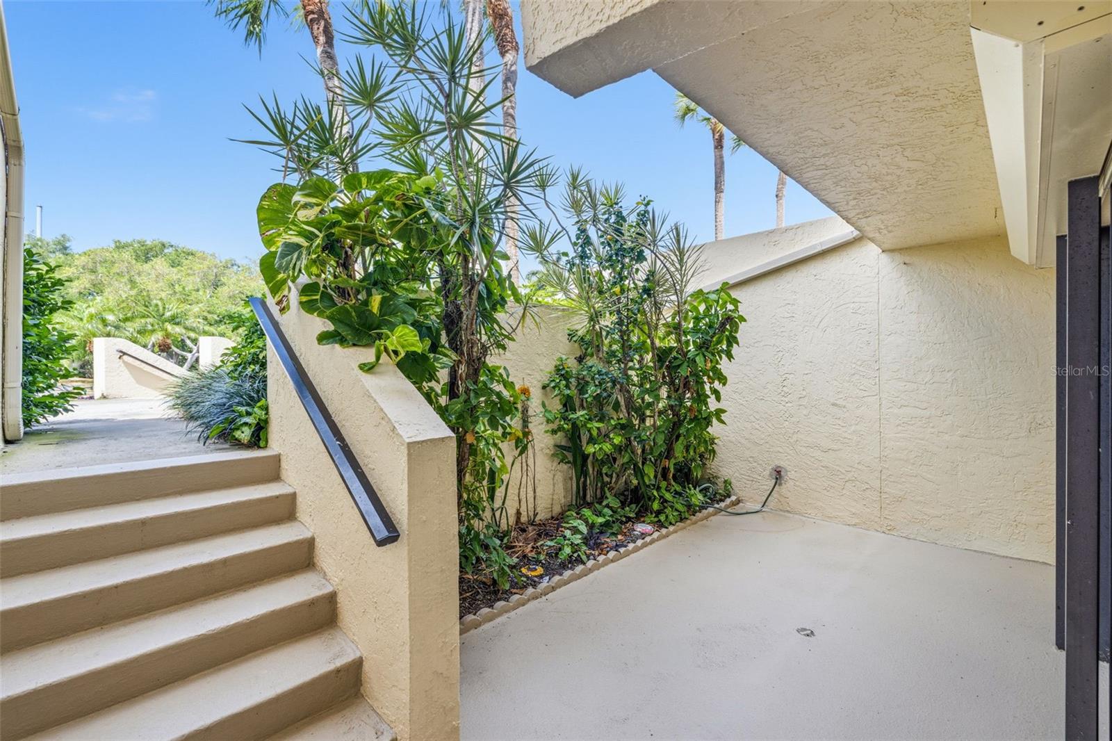 SEAPOINTE TERRACE CONDO - Residential