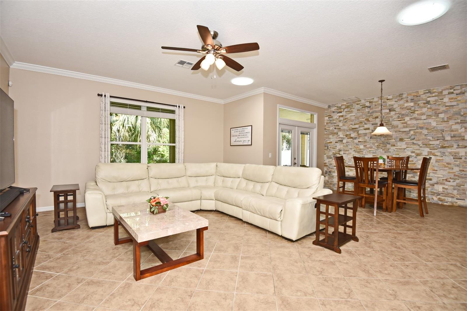 WINTER SPGS VILLAGE PH 1 - Residential