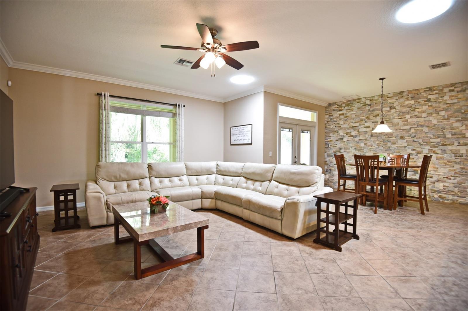 WINTER SPGS VILLAGE PH 1 - Residential