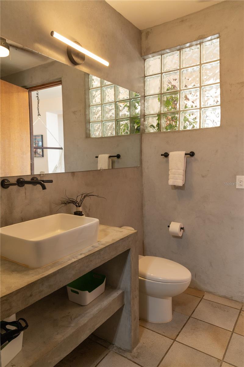 BRAVOS DE BOSTON - Residential