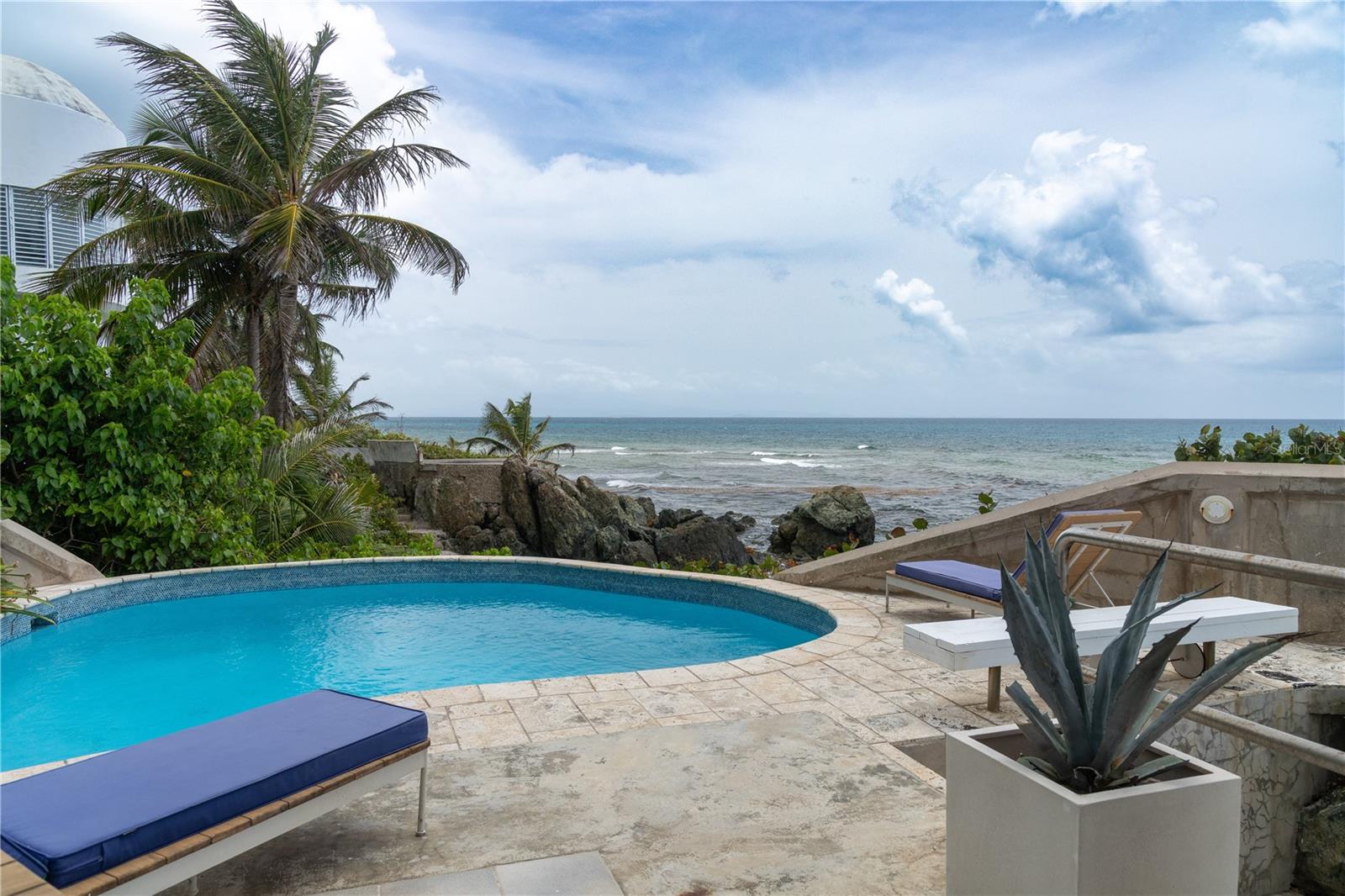 BRAVOS DE BOSTON - Residential