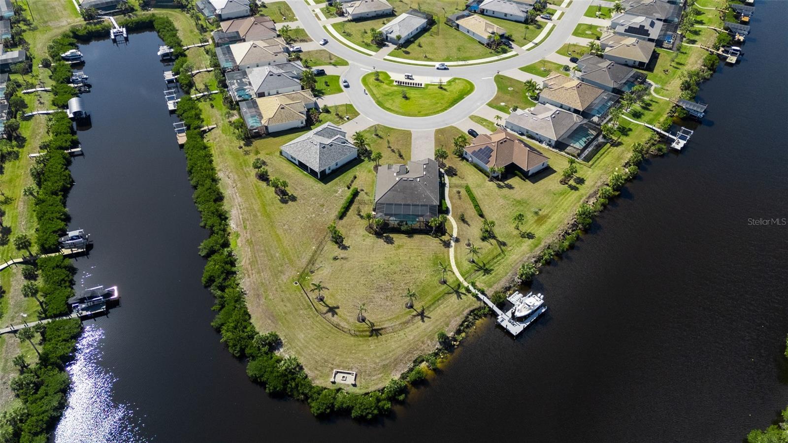 HARBOR WEST - Residential