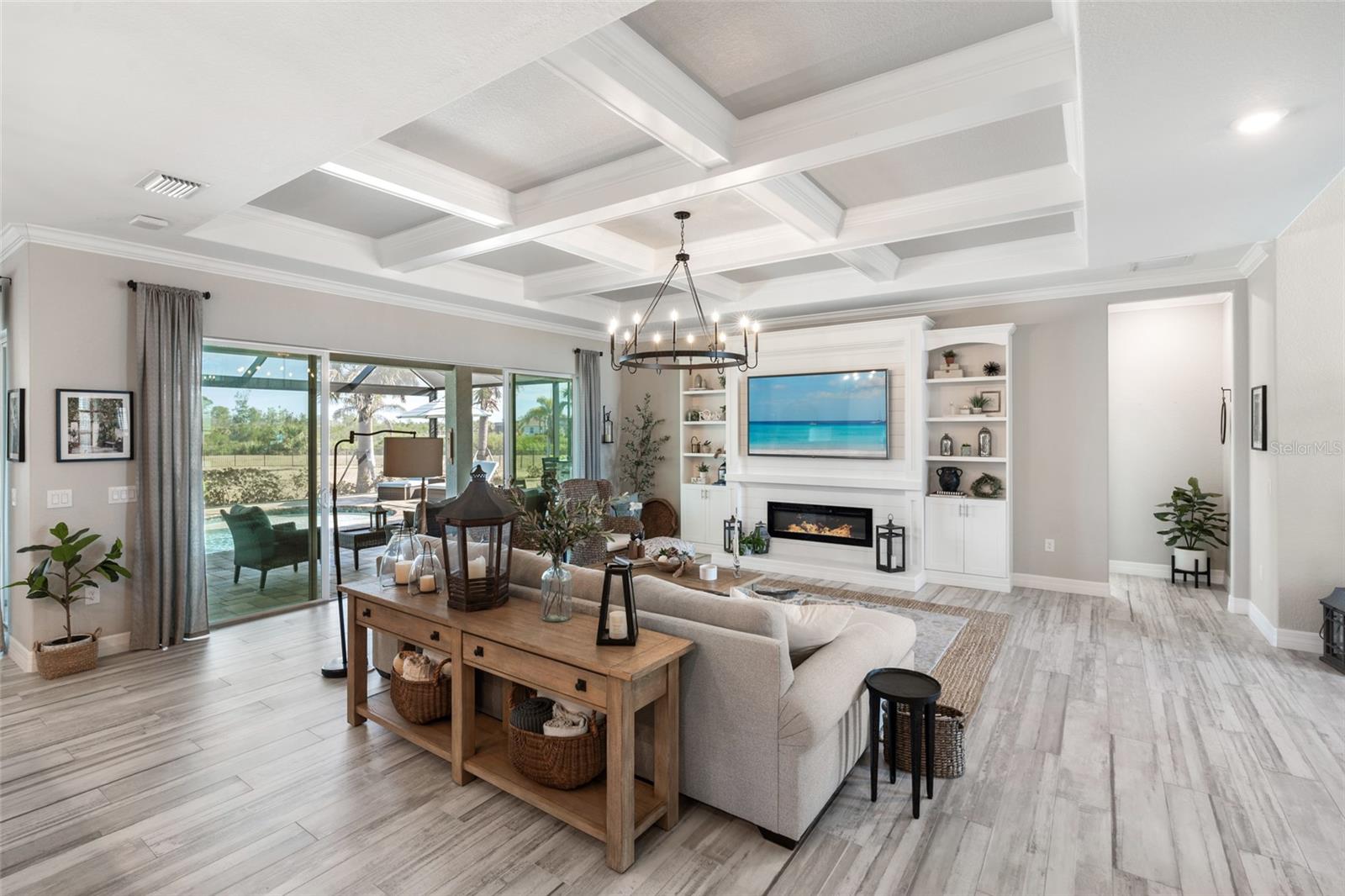 HARBOR WEST - Residential