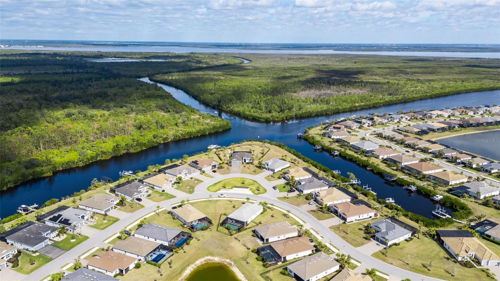 HARBOR WEST - Residential