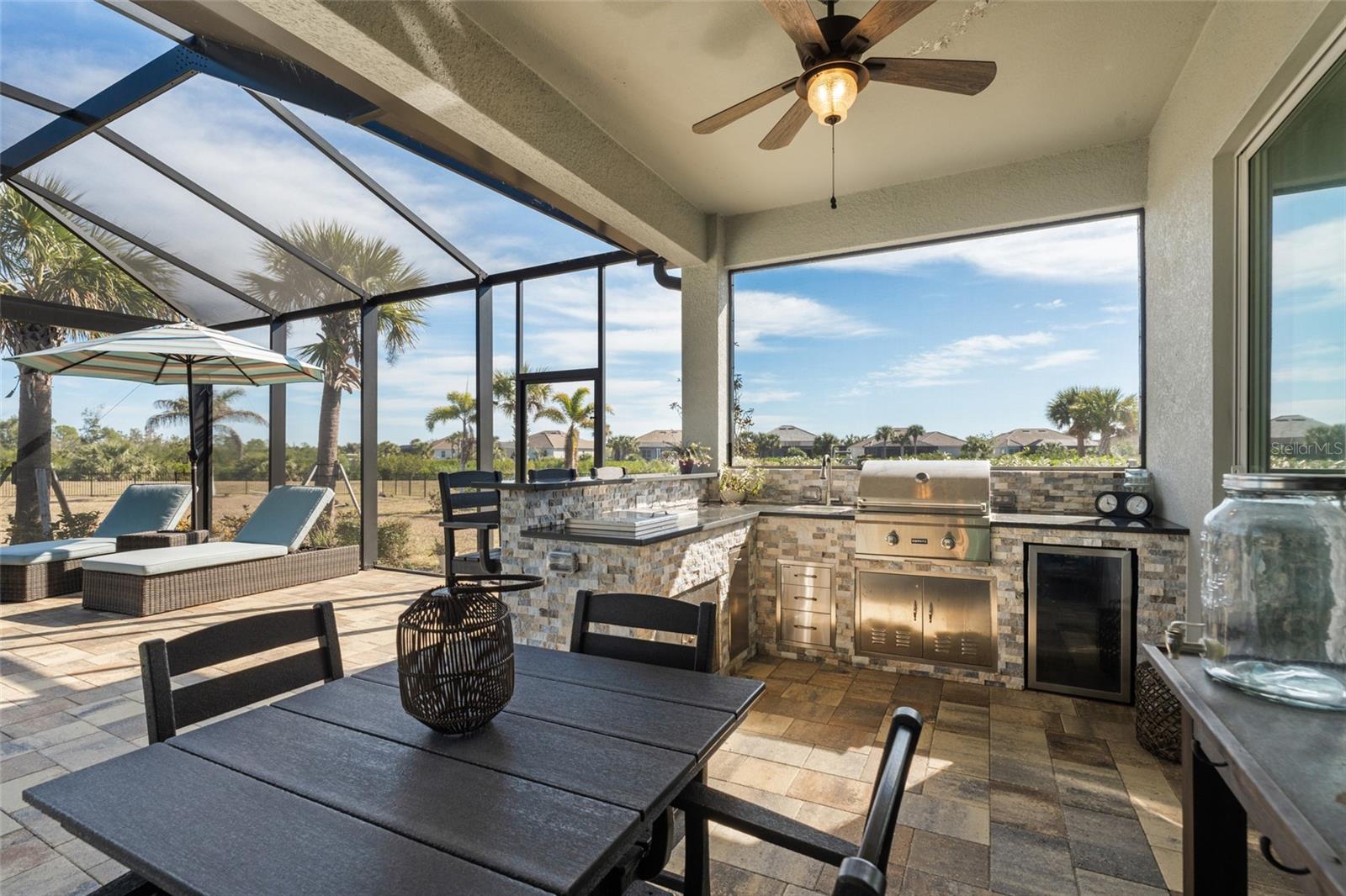 HARBOR WEST - Residential