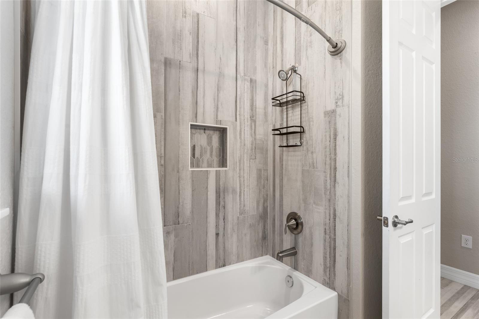 HARBOR WEST - Residential