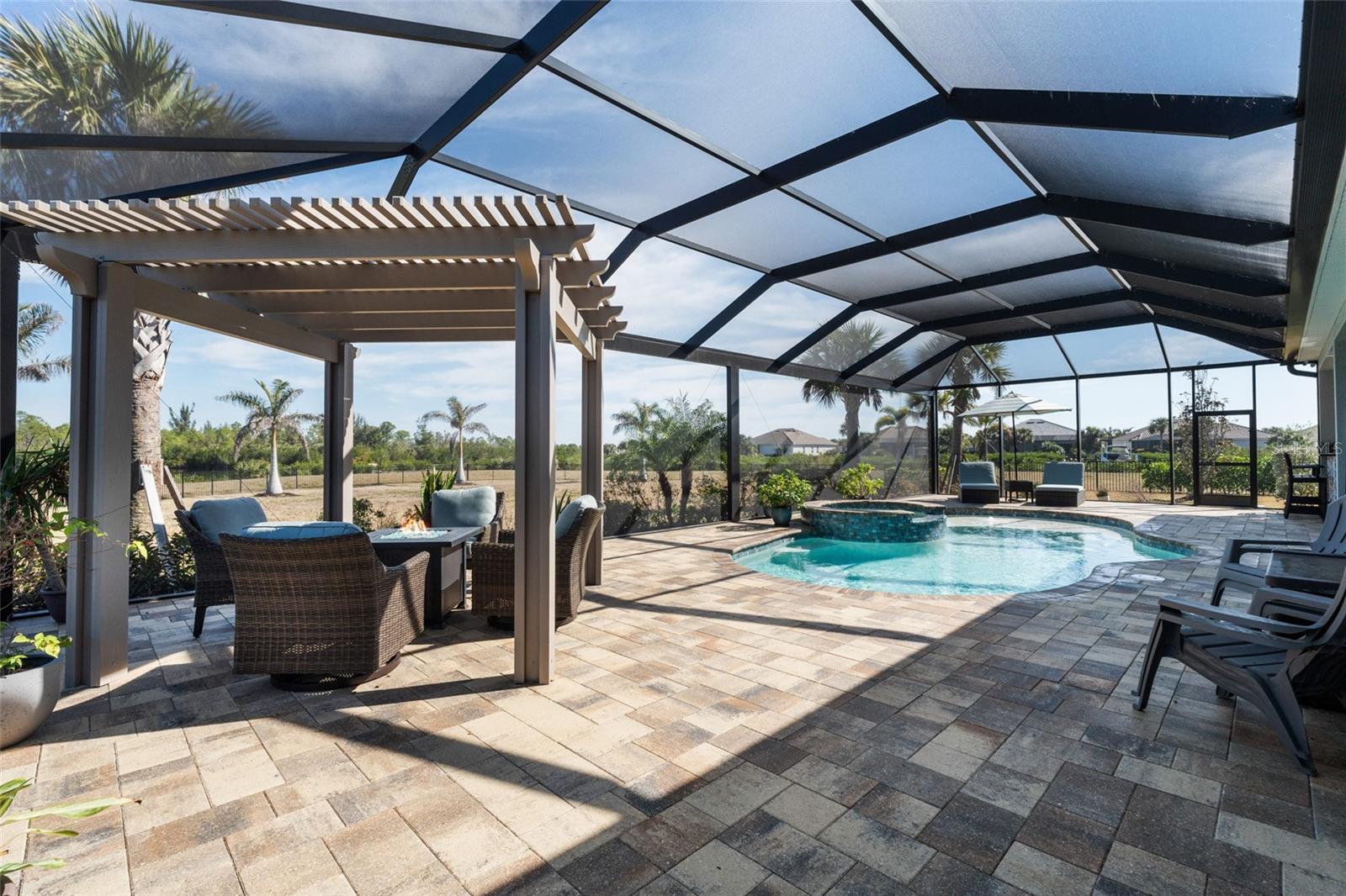 HARBOR WEST - Residential