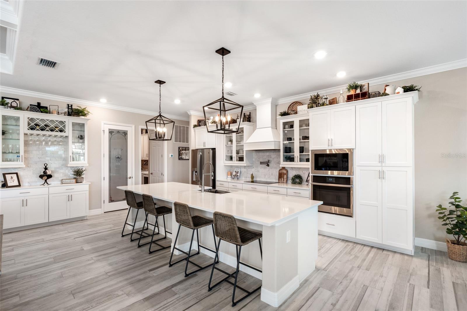HARBOR WEST - Residential