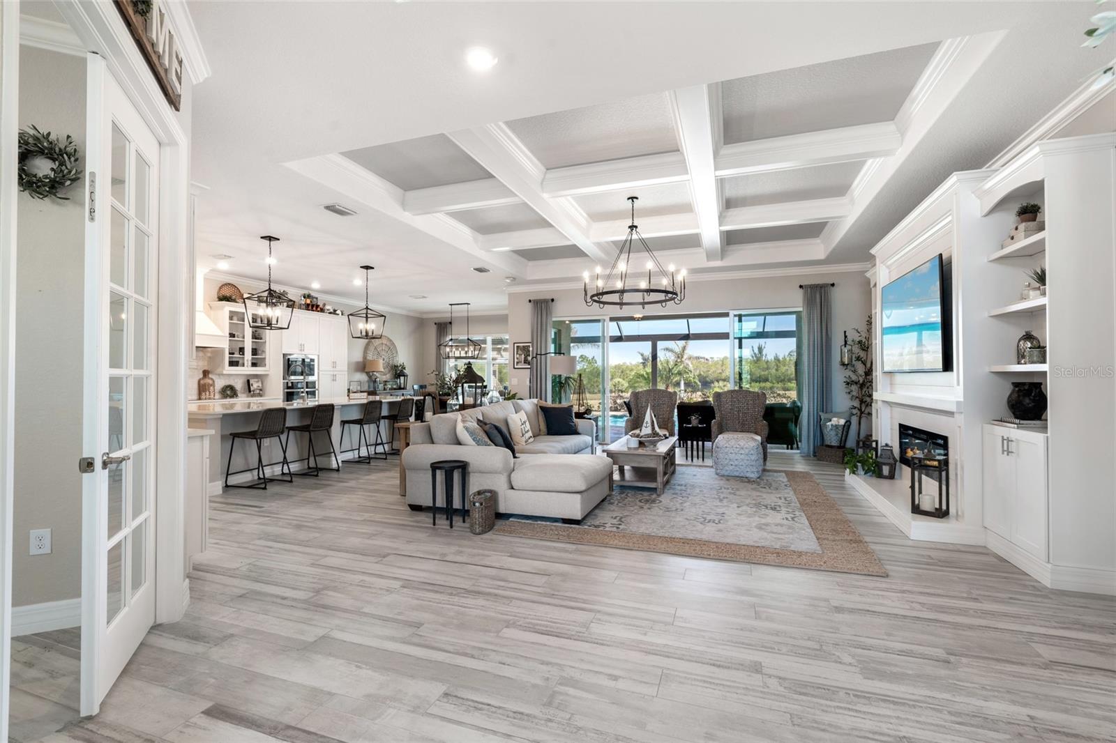 HARBOR WEST - Residential