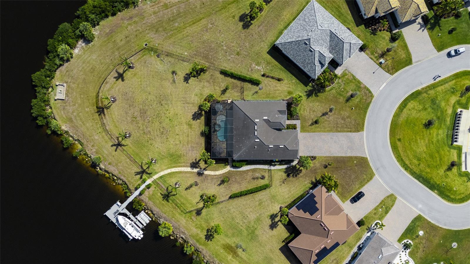 HARBOR WEST - Residential