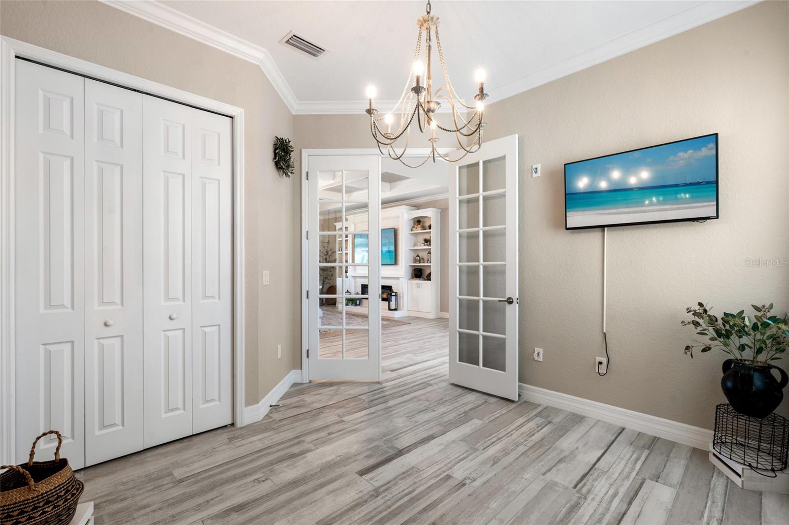 HARBOR WEST - Residential