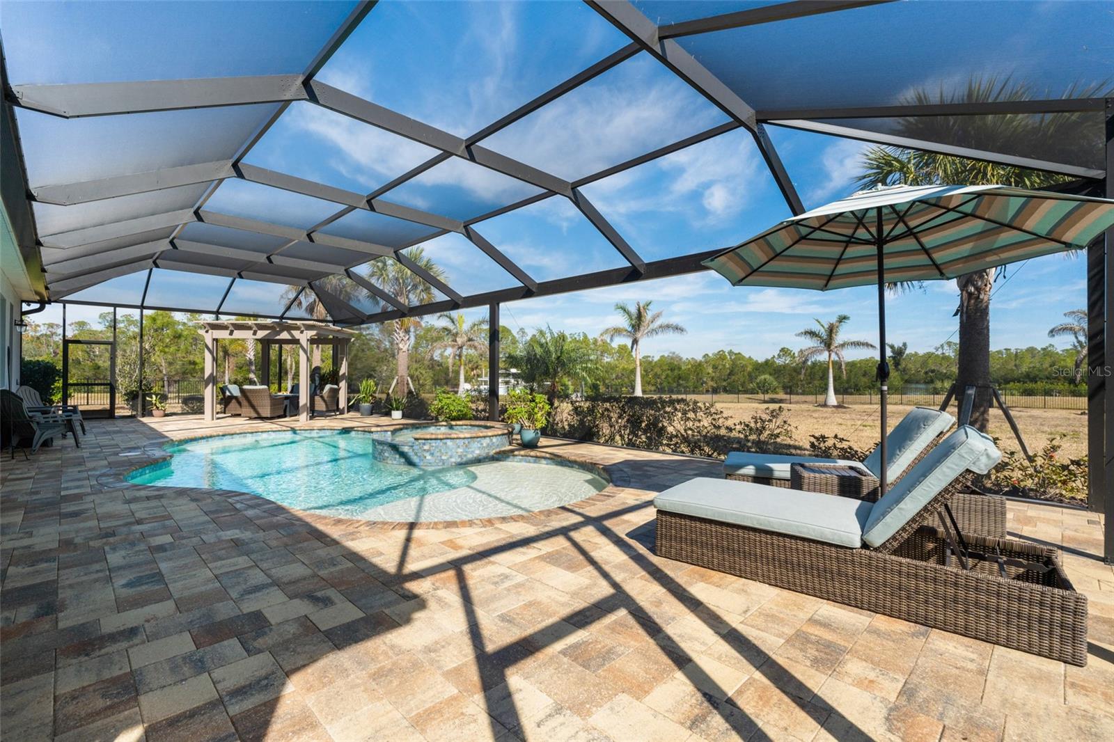 HARBOR WEST - Residential
