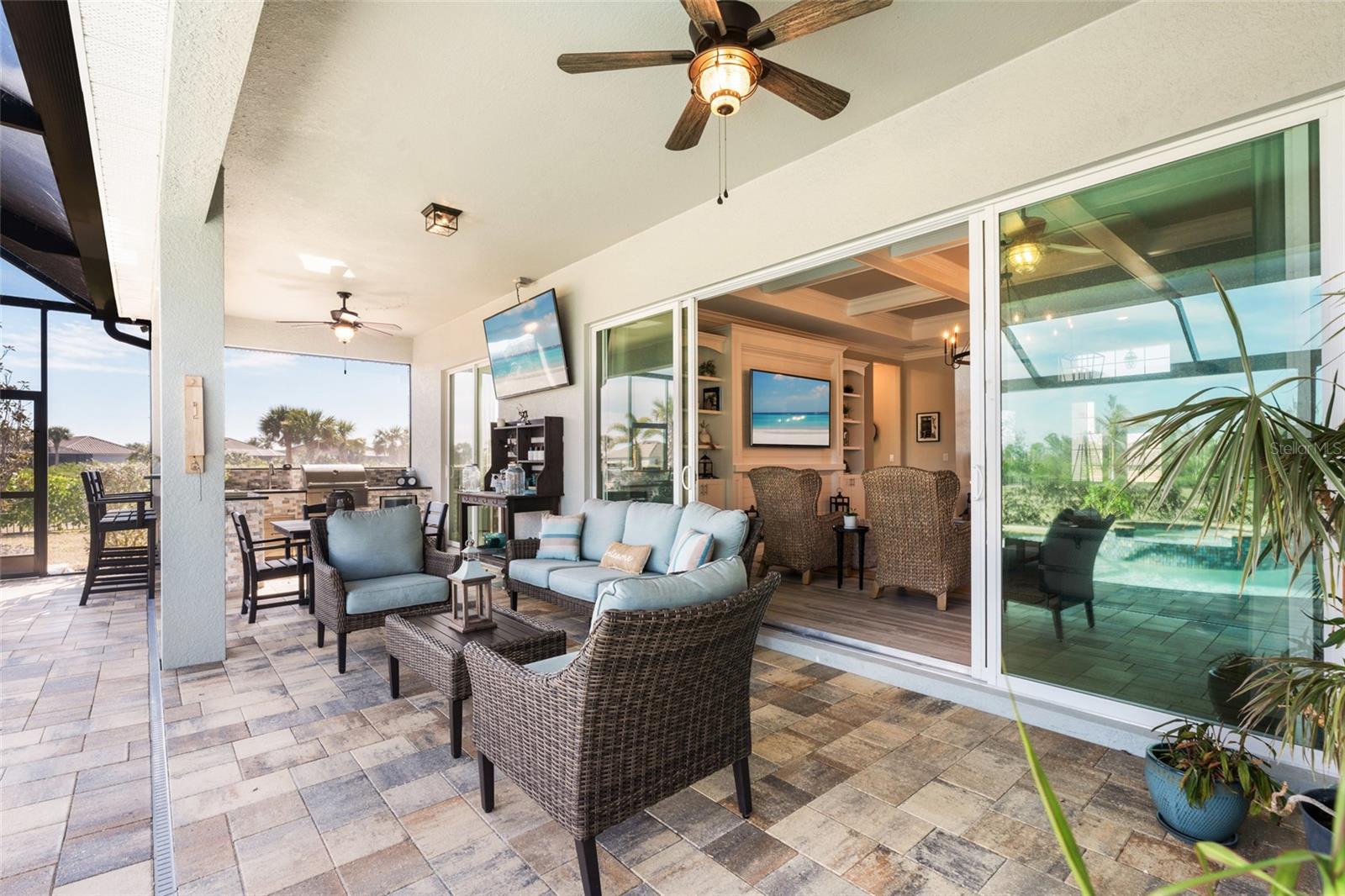 HARBOR WEST - Residential
