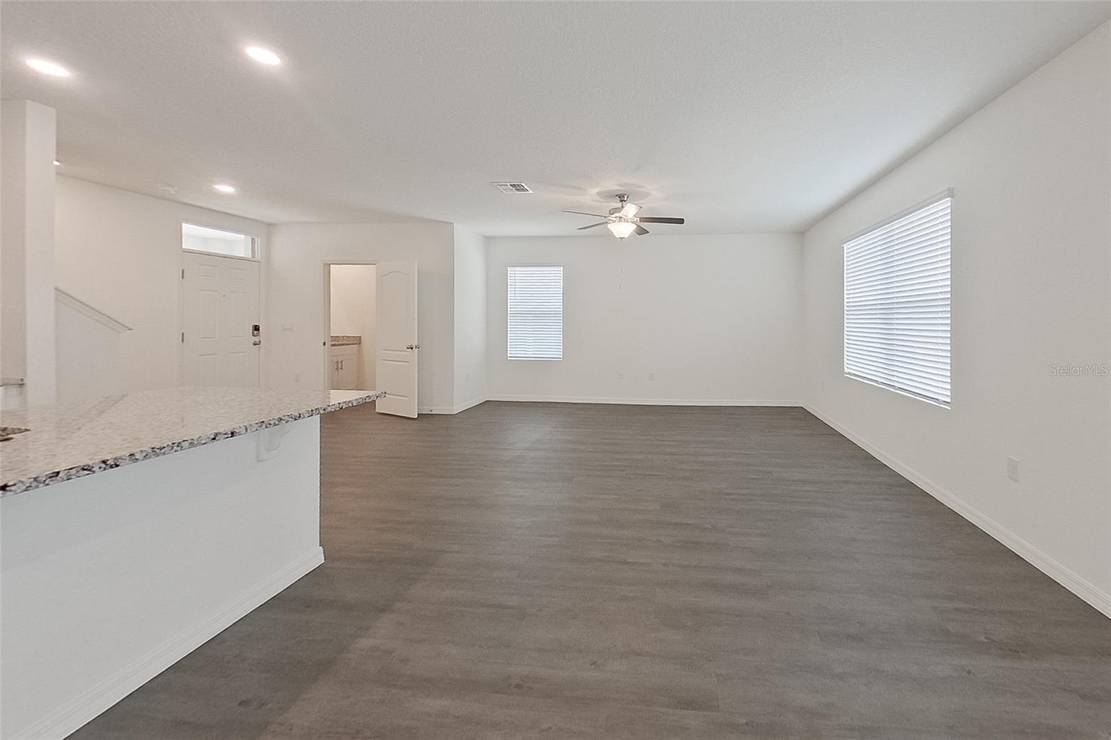 LAKE GRIFFIN RESERVE - Residential Lease