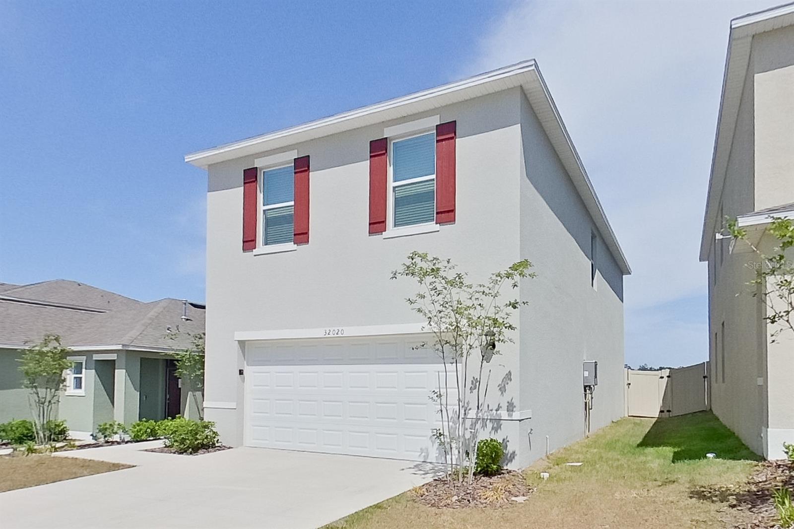 LAKE GRIFFIN RESERVE - Residential Lease