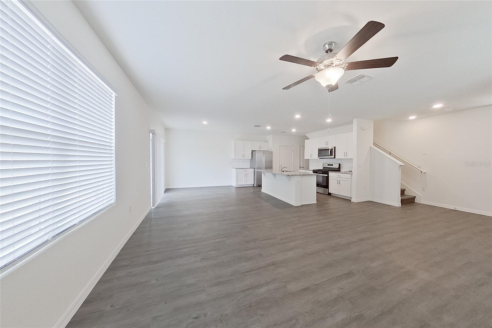 LAKE GRIFFIN RESERVE - Residential Lease