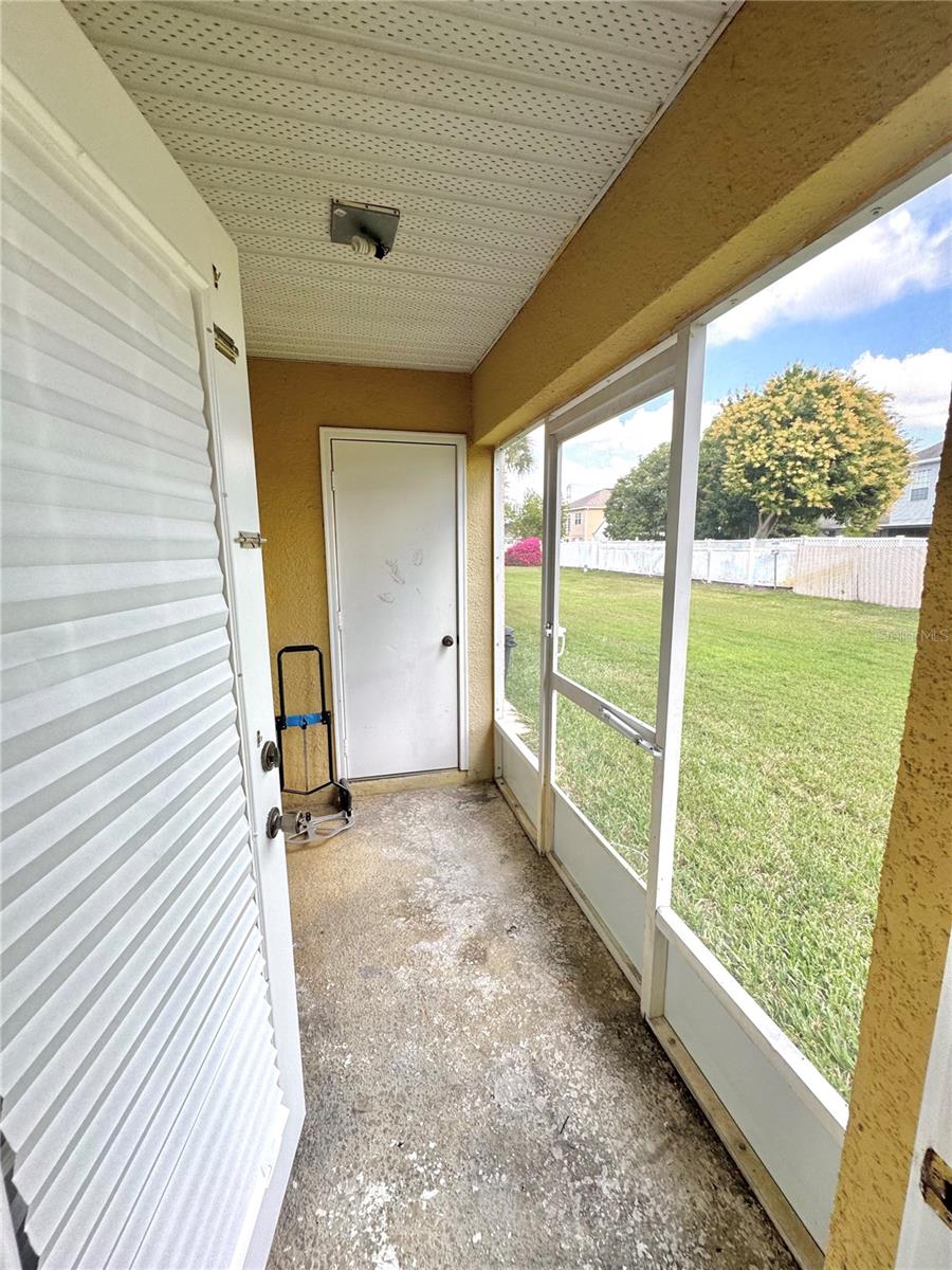 FAIRWAY GLEN AT MEADOW WOODS CONDO - Residential Lease