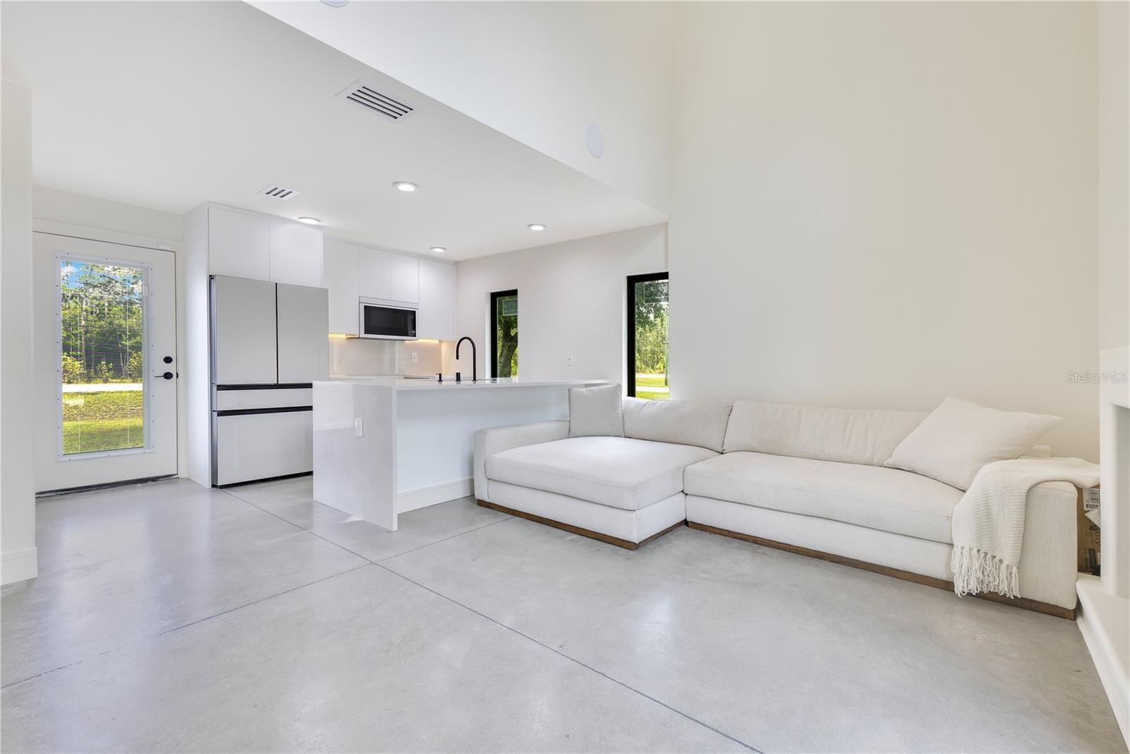 ROCKET CITYA - Residential