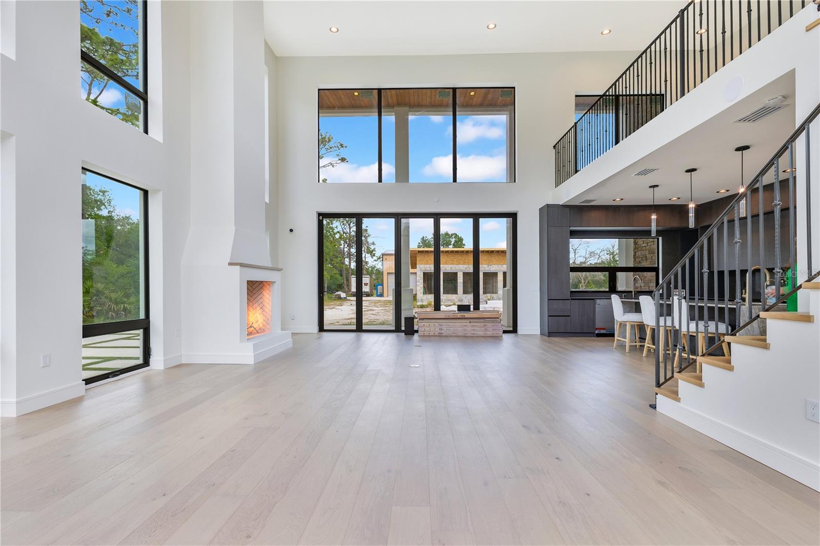 ROCKET CITYA - Residential