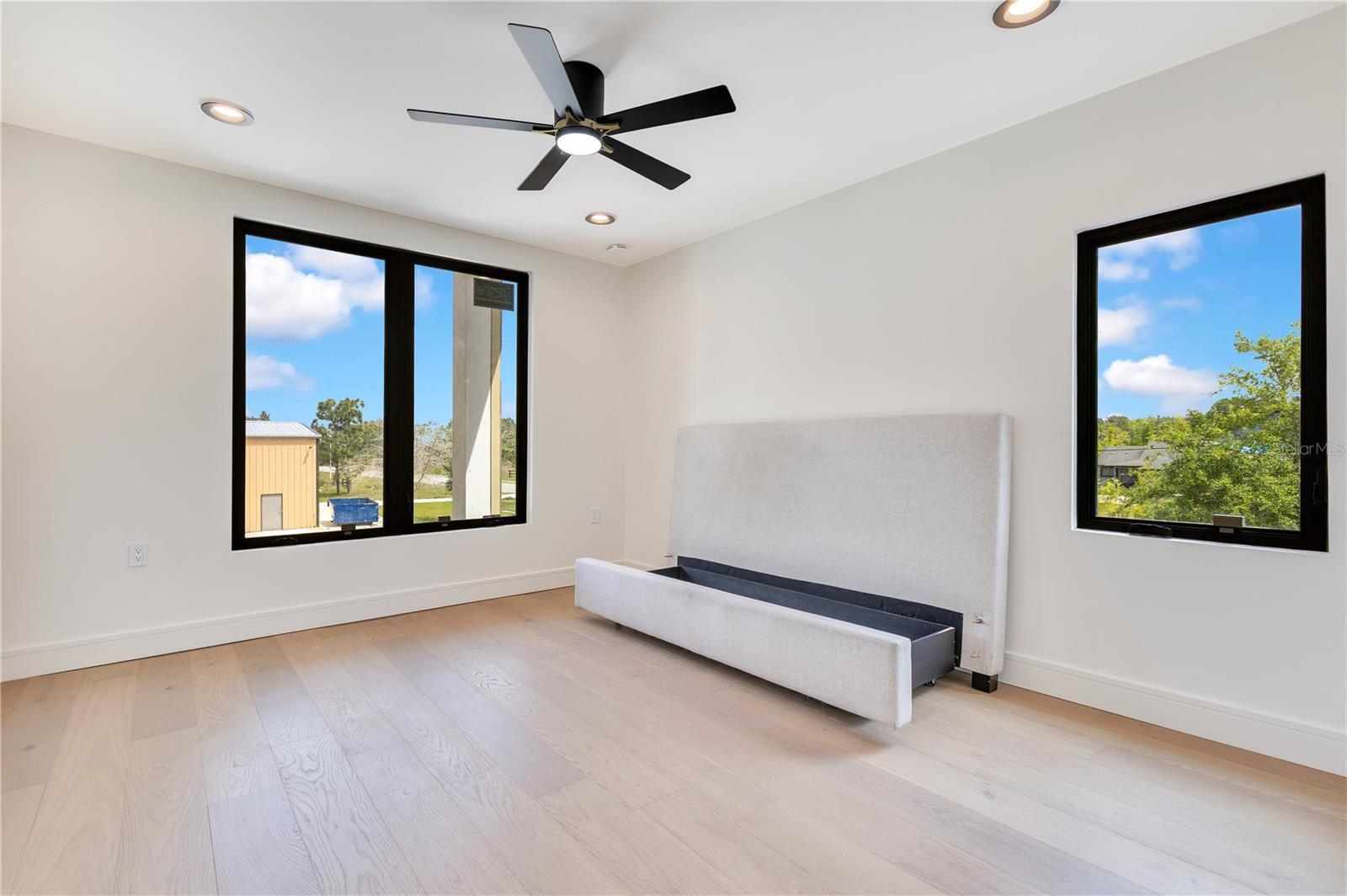 ROCKET CITYA - Residential