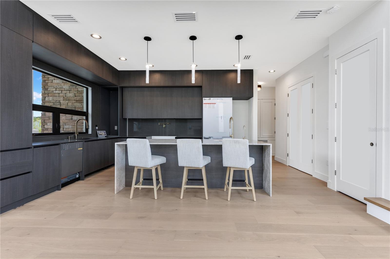 ROCKET CITYA - Residential