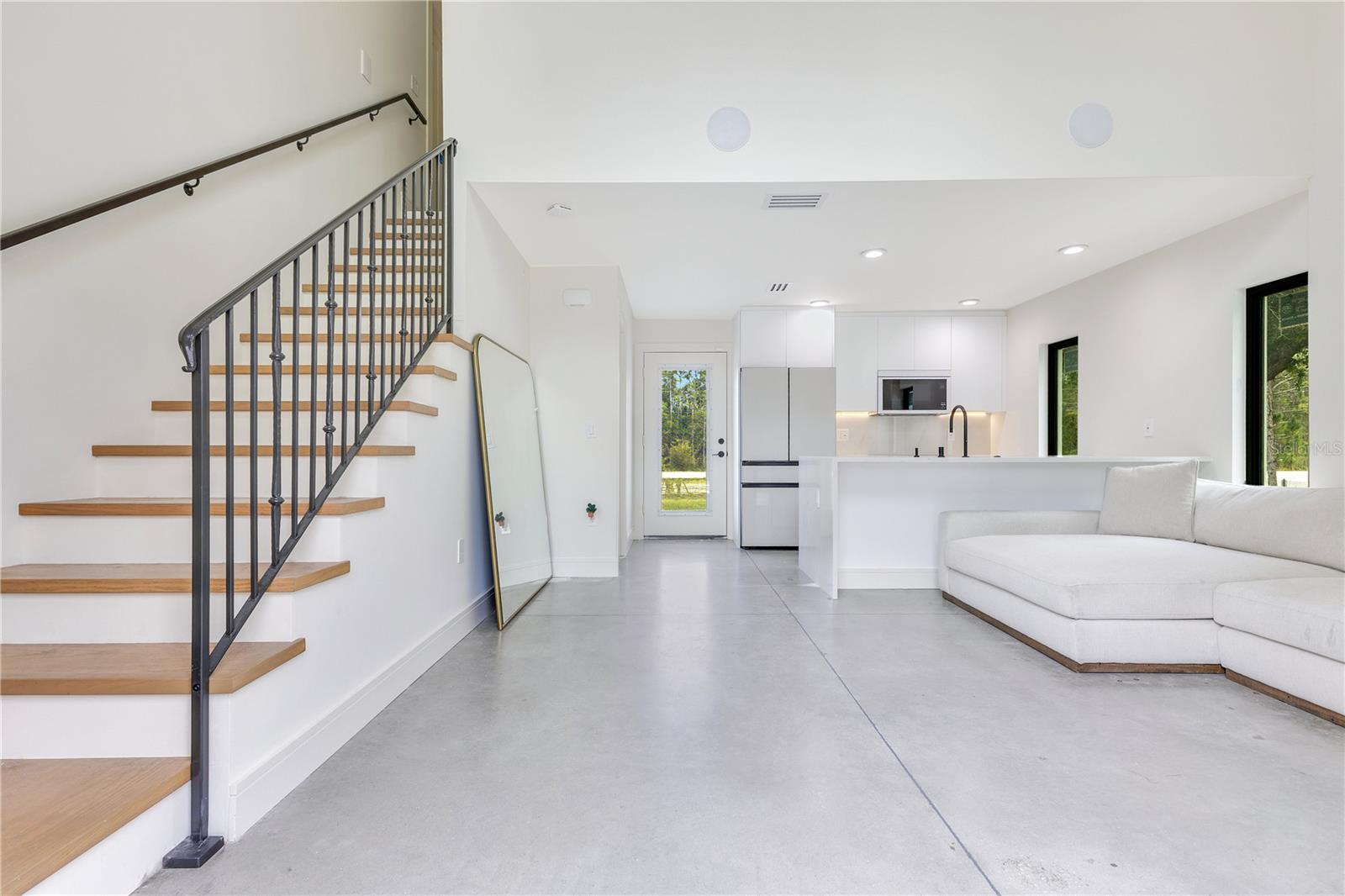 ROCKET CITYA - Residential