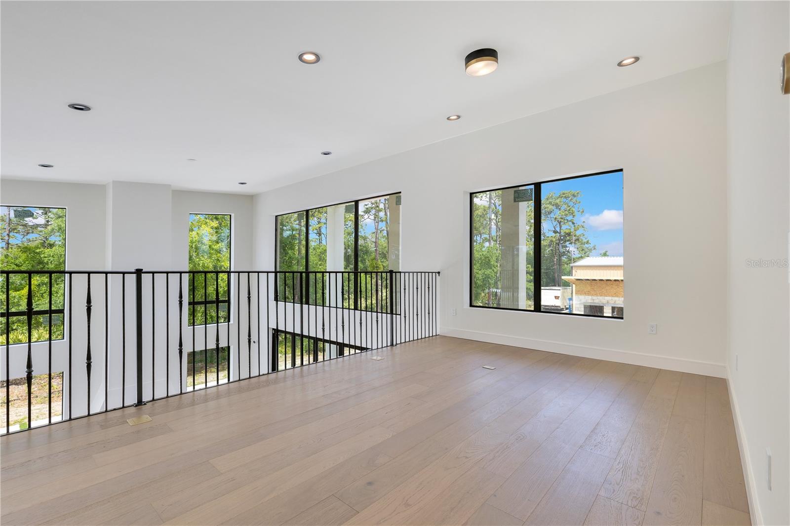 ROCKET CITYA - Residential