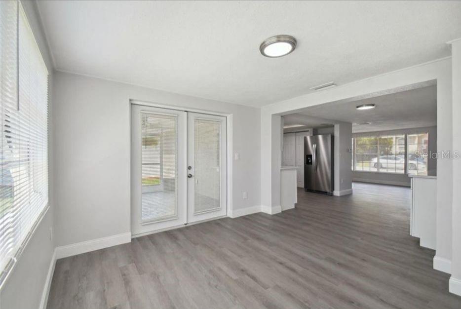 BEACON SQUARE - Residential Lease