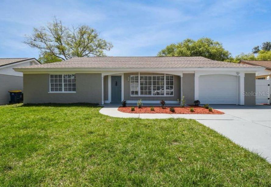 BEACON SQUARE - Residential Lease