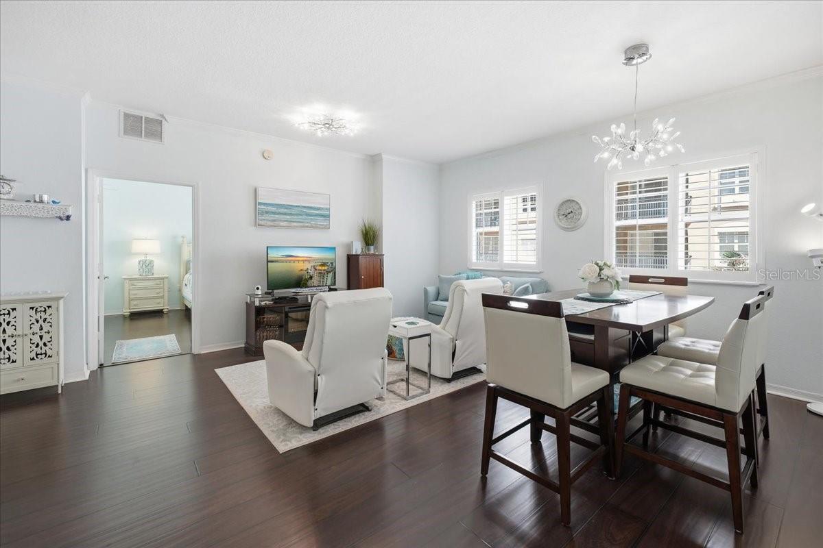 1064 N TAMIAMI TRAIL 1206